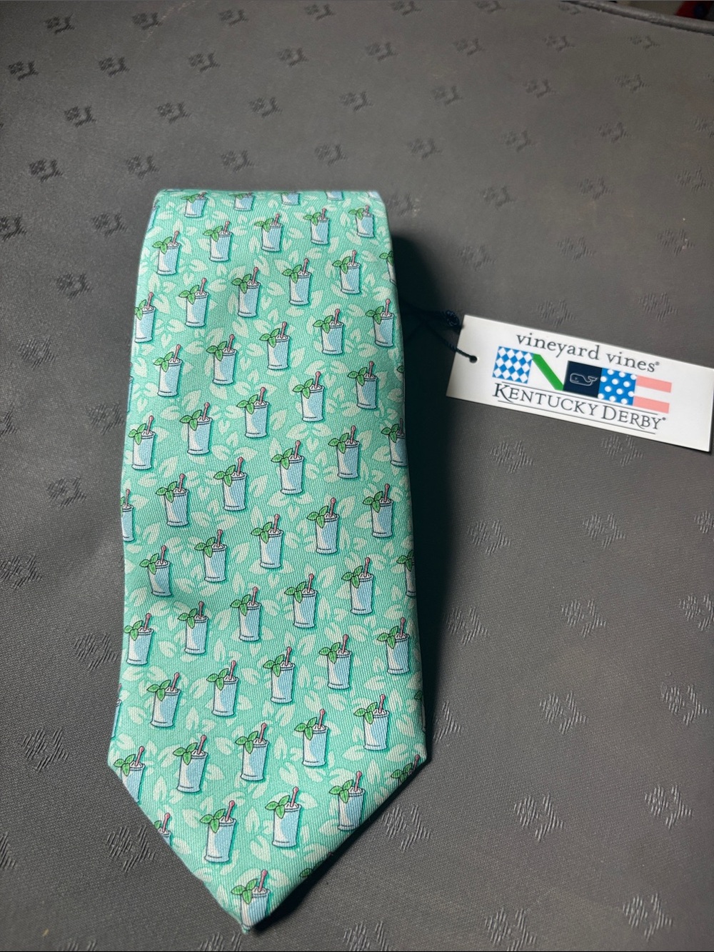 NWT Vineyard Vines Mint Green Kentucky Derby Palm Cocktail Pattern Tie